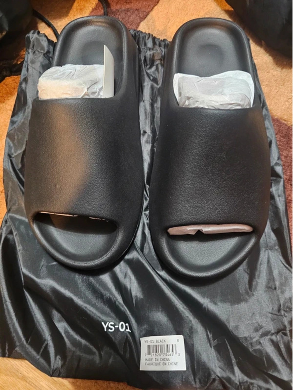 Yeezy Slides Men 8/Woman 9 New